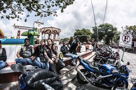 Disfrutando las curvas!