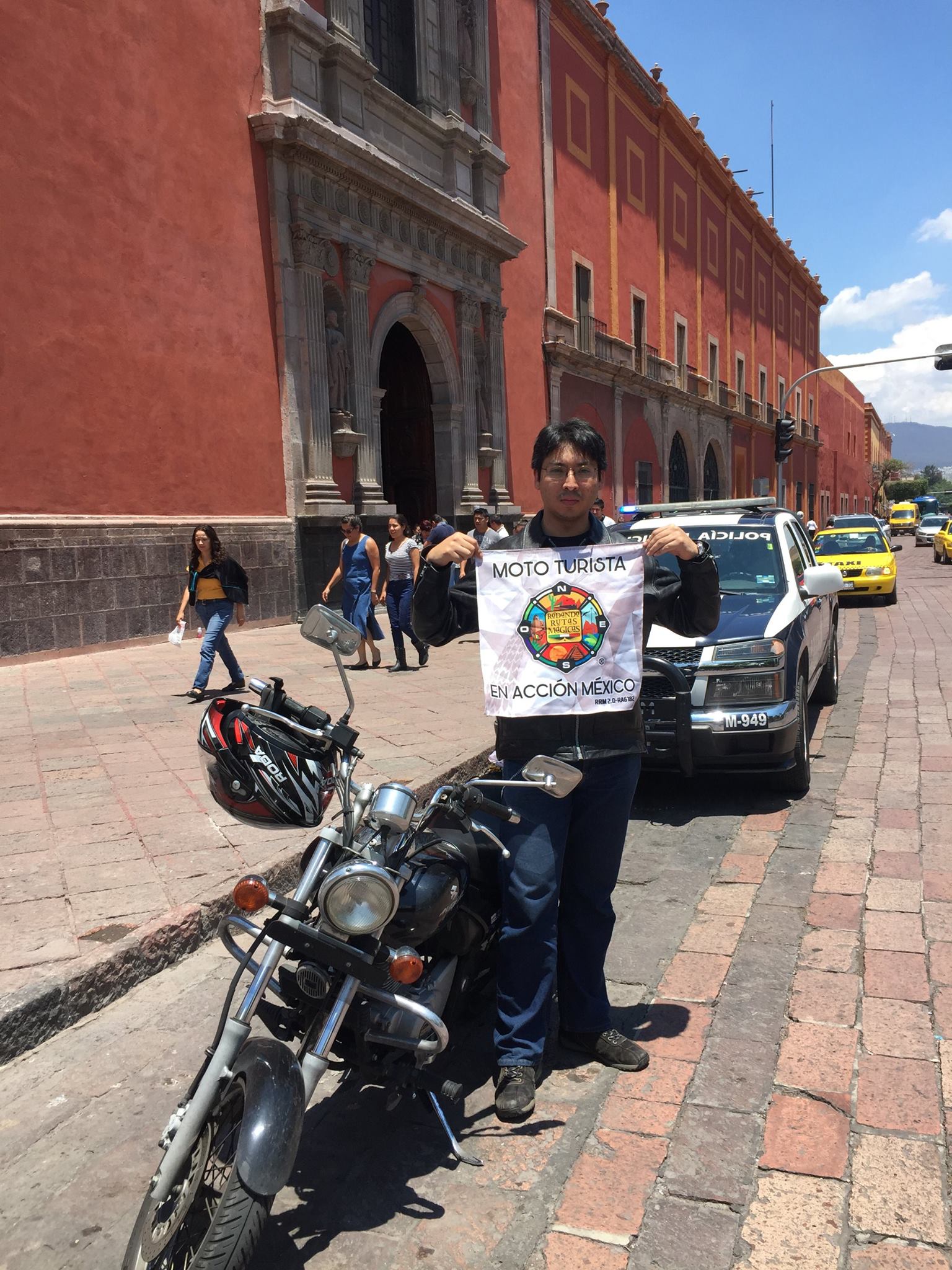 Me quitaron la placa…