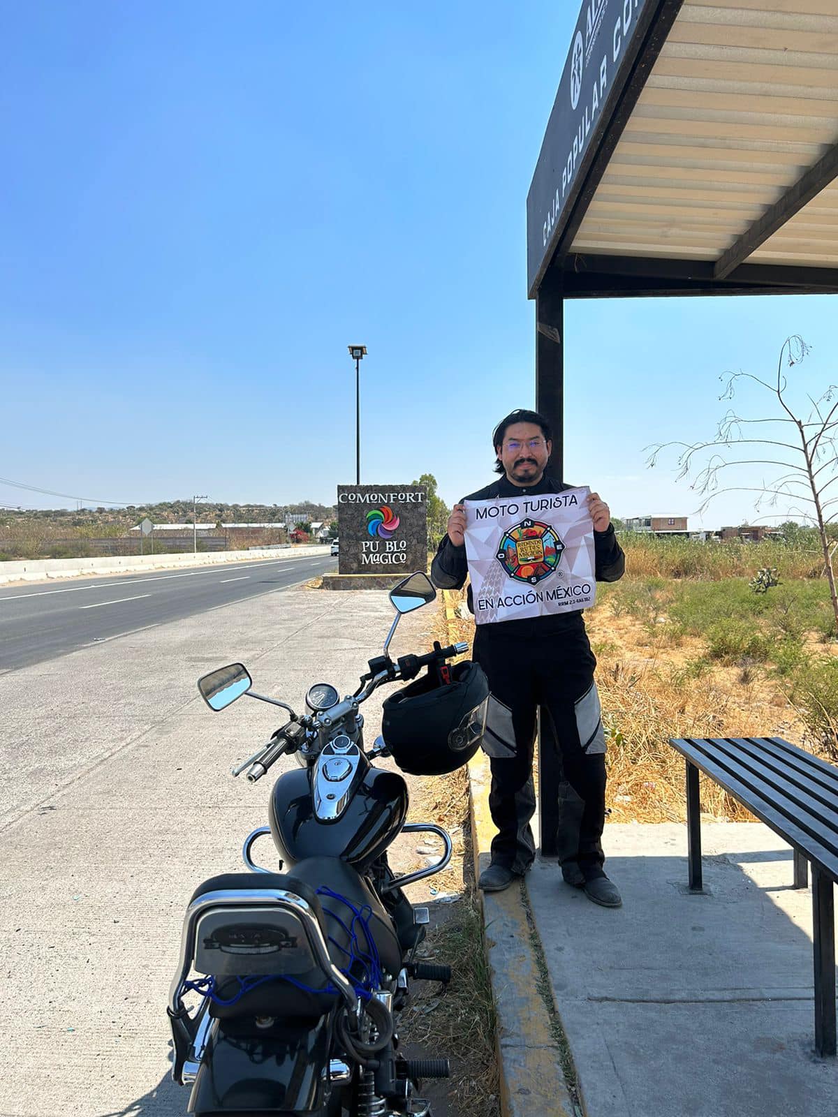 En la entrada de Comonfort