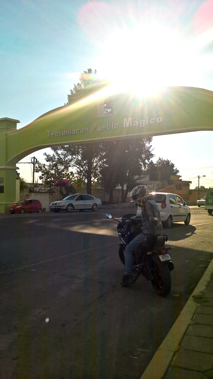 Rodando a Teotihuacan