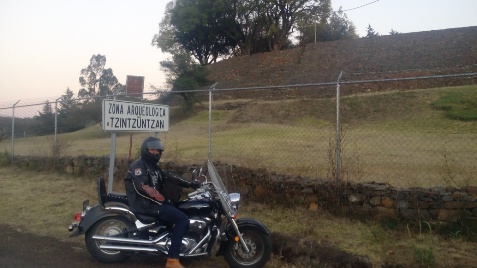 Visitando Tzintzuntzan