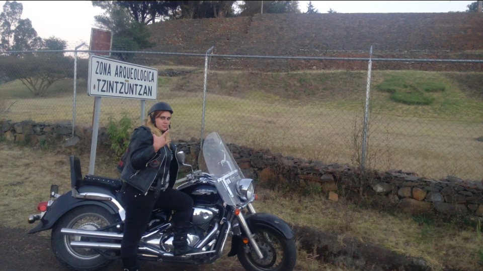 Visitando tzintzuntzan