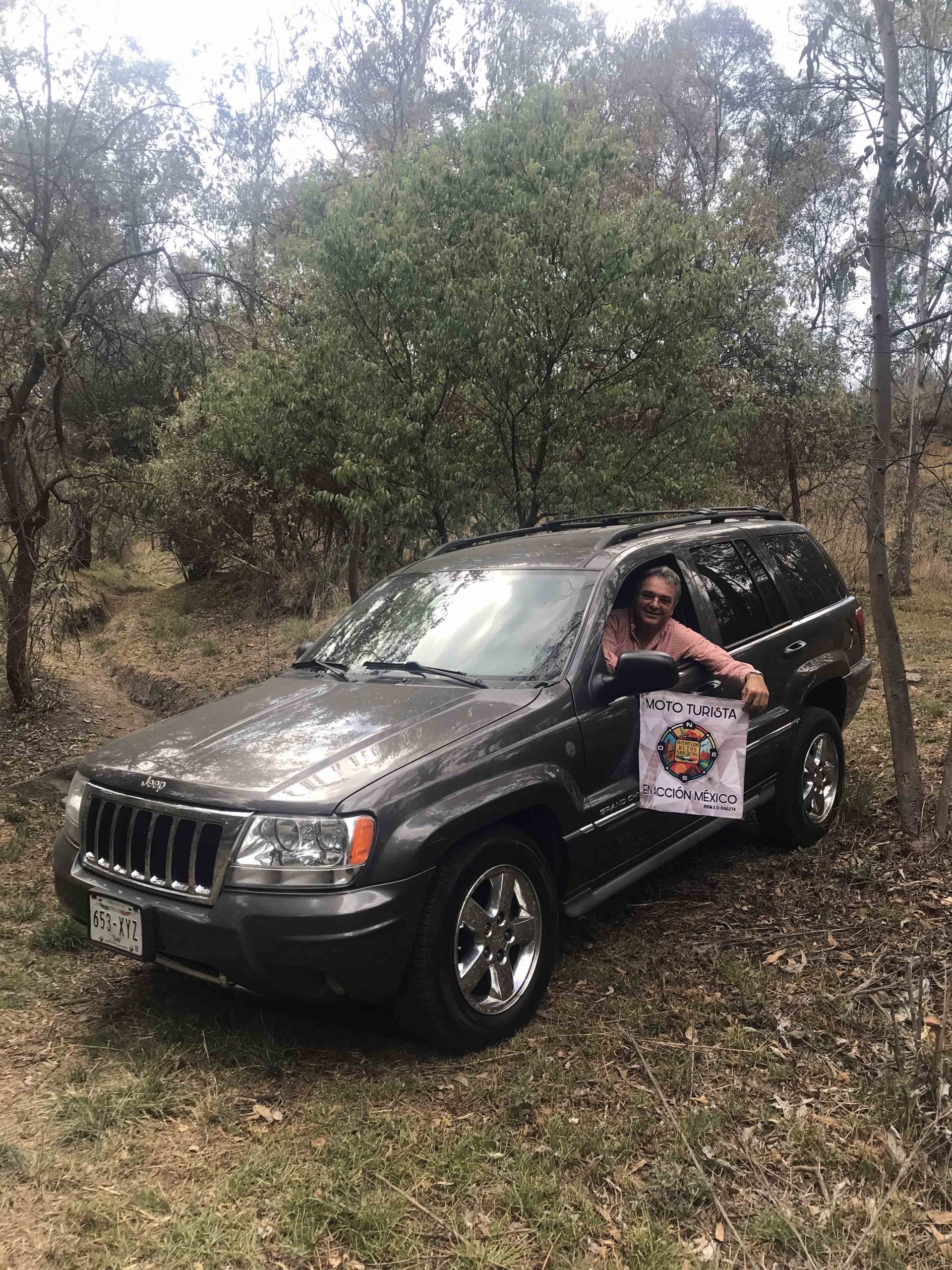 4 x 4 Jeep Cherokee Overland