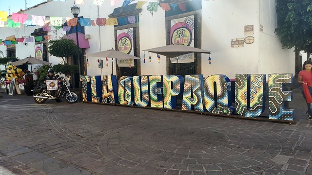 TLAQUEPAQUE