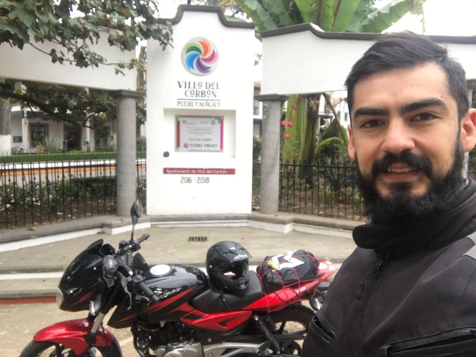 Plaza civica  Villa Del Carbon