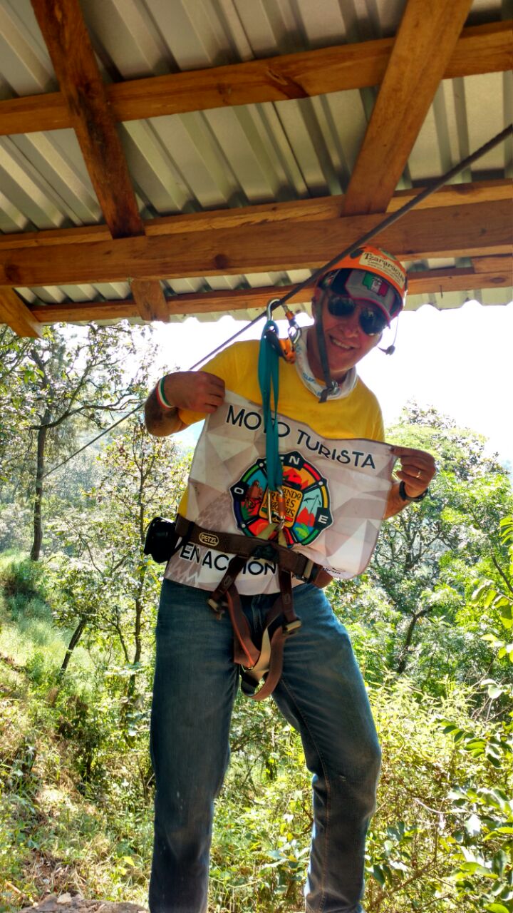 Tirolesa, en la Tzaráracua Mich