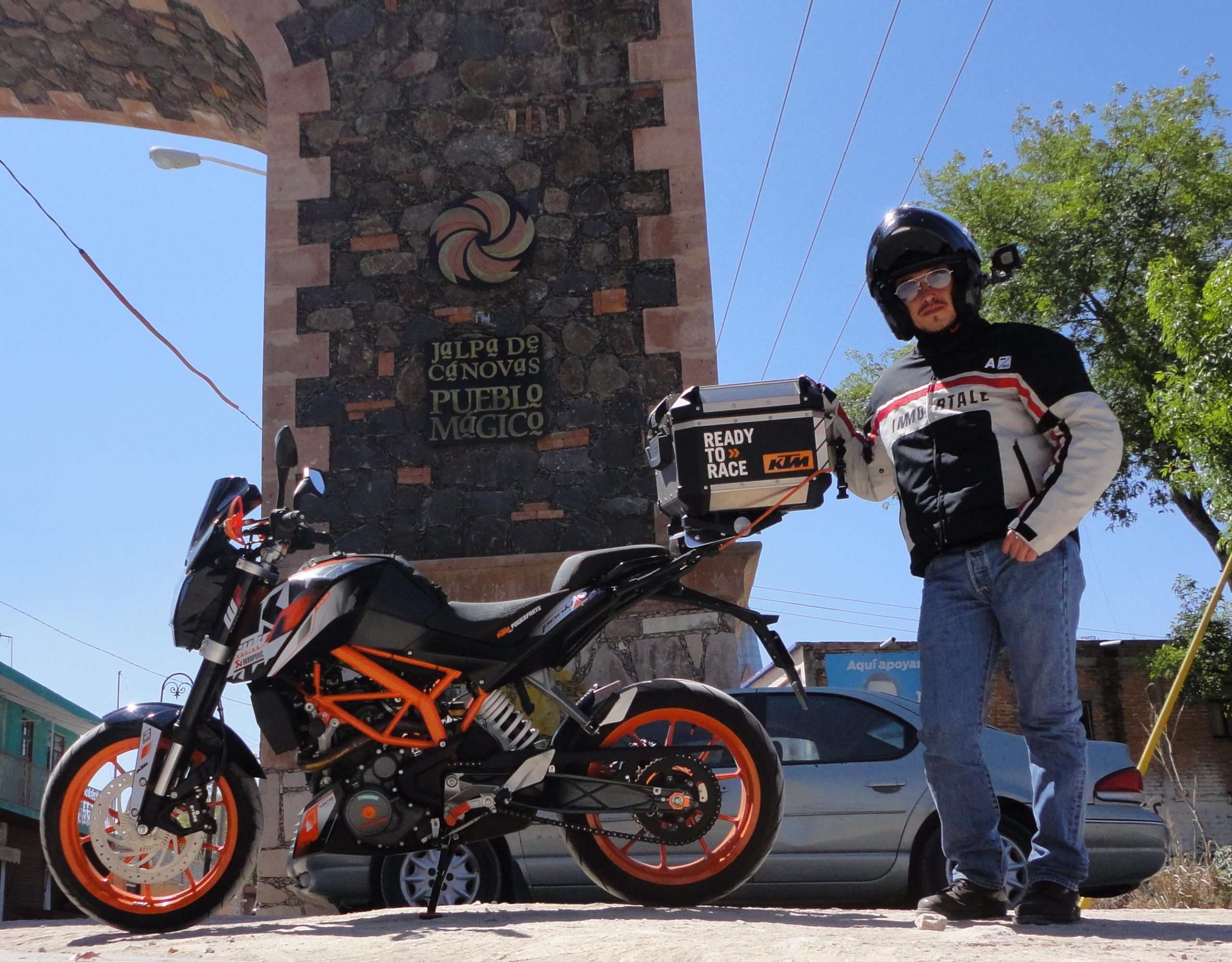 Entrada a Jalpa de Canovas, Gto. – Aprovechando la chamba