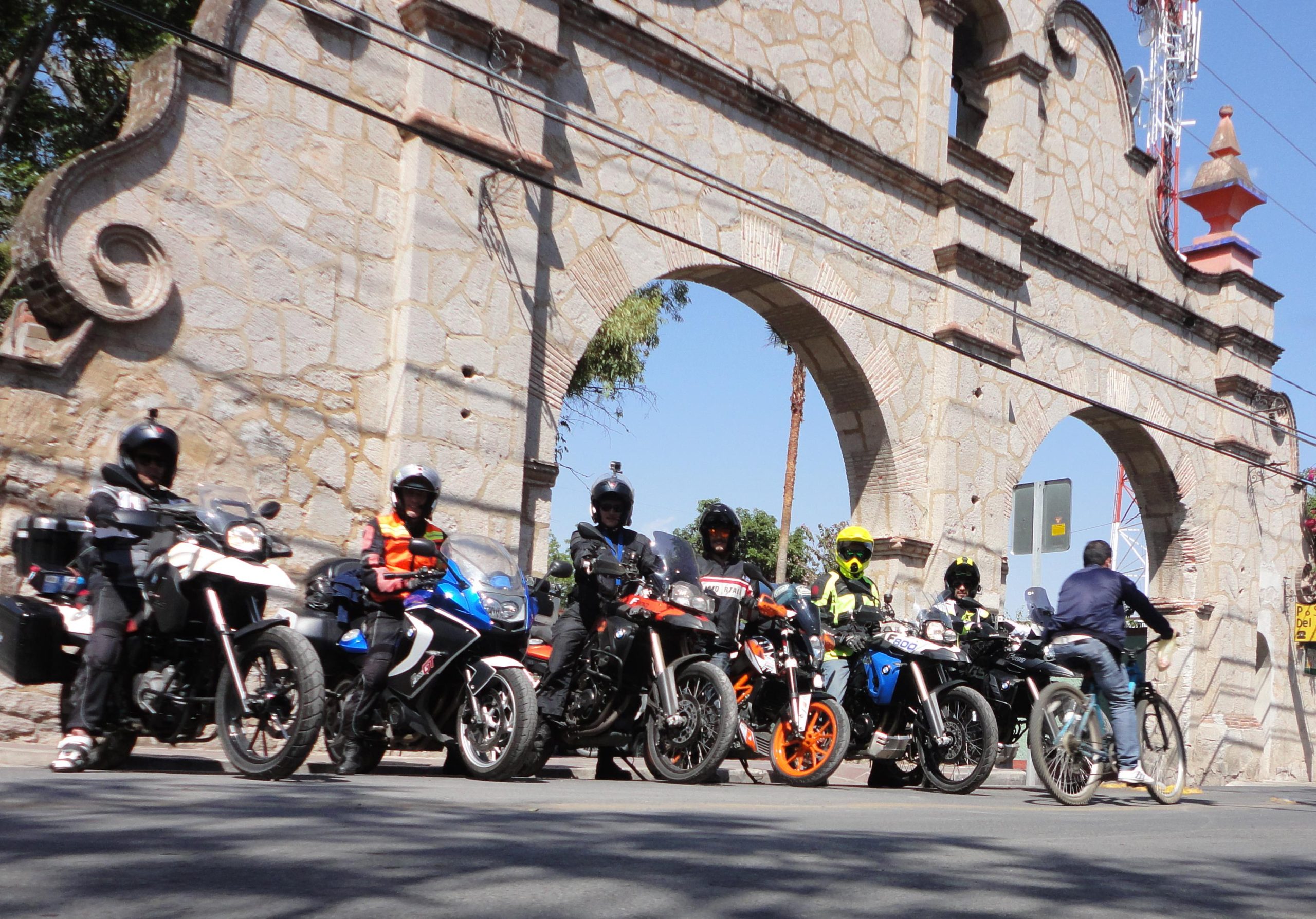 Jardin del Arte – Tequisquiapan, Qro. – Gran rodada Sierra Gorda y Huasteca Potosina