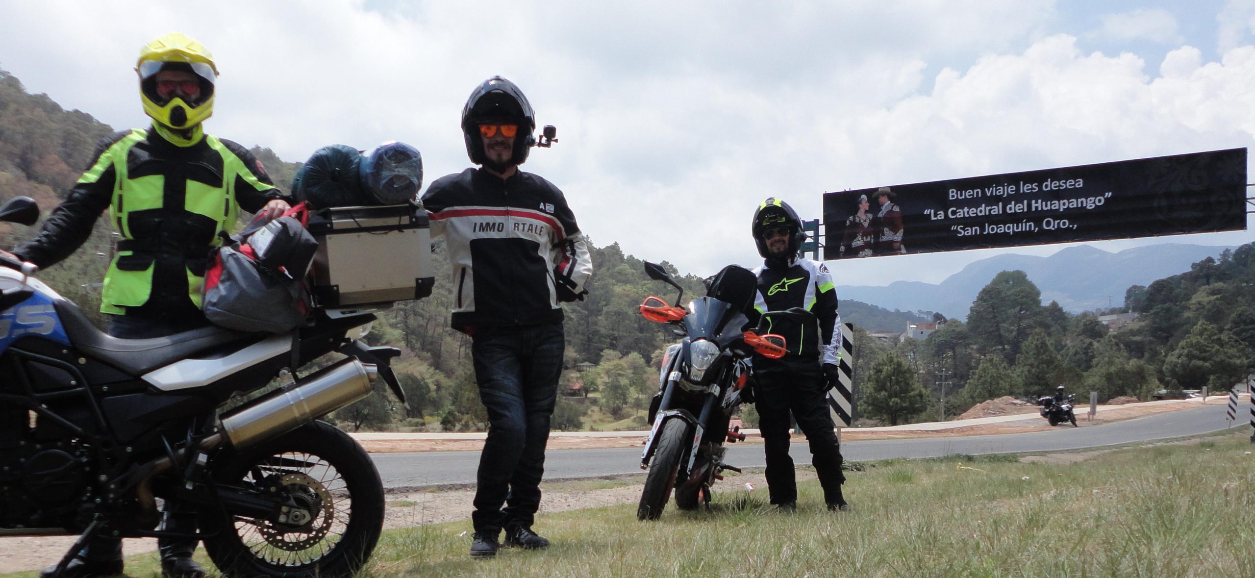 Saliendo de San Joaquin, Qro. – Gran rodada Sierra Gorda y Huasteca Potosina