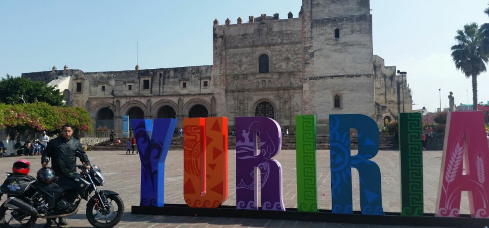 yuriria pueblo magico