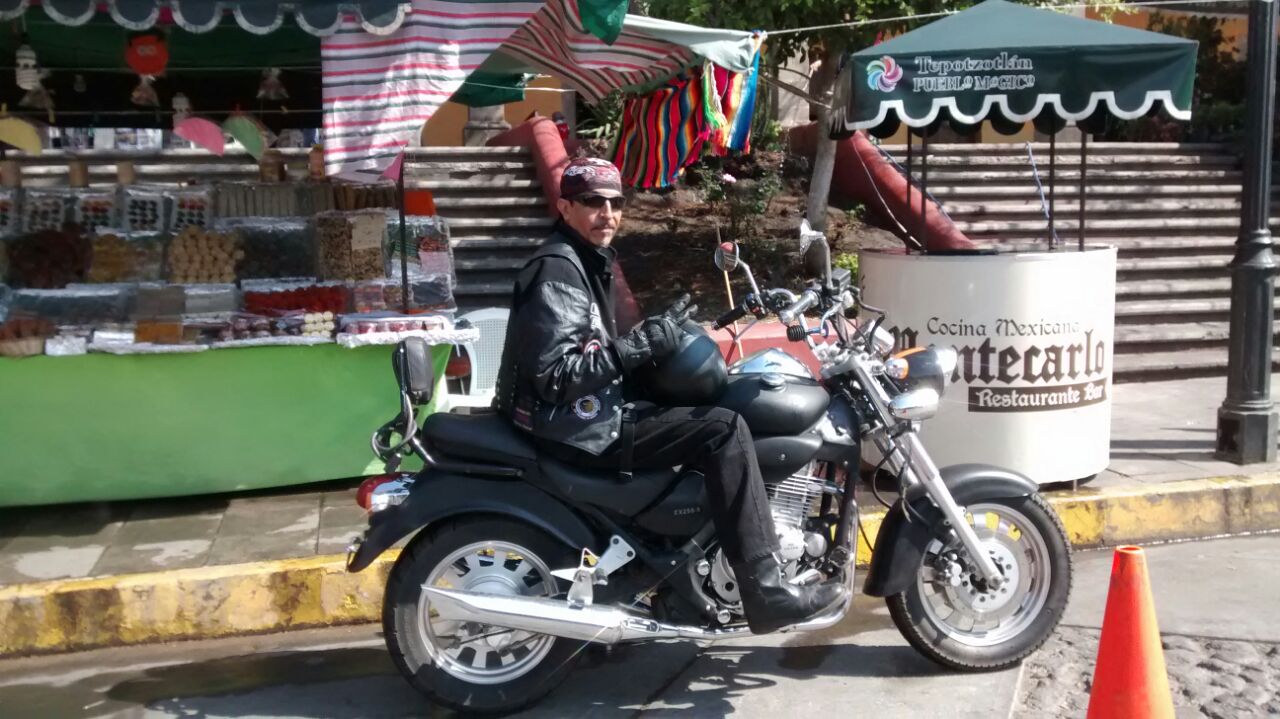 En un puesto de dulces tradicionales