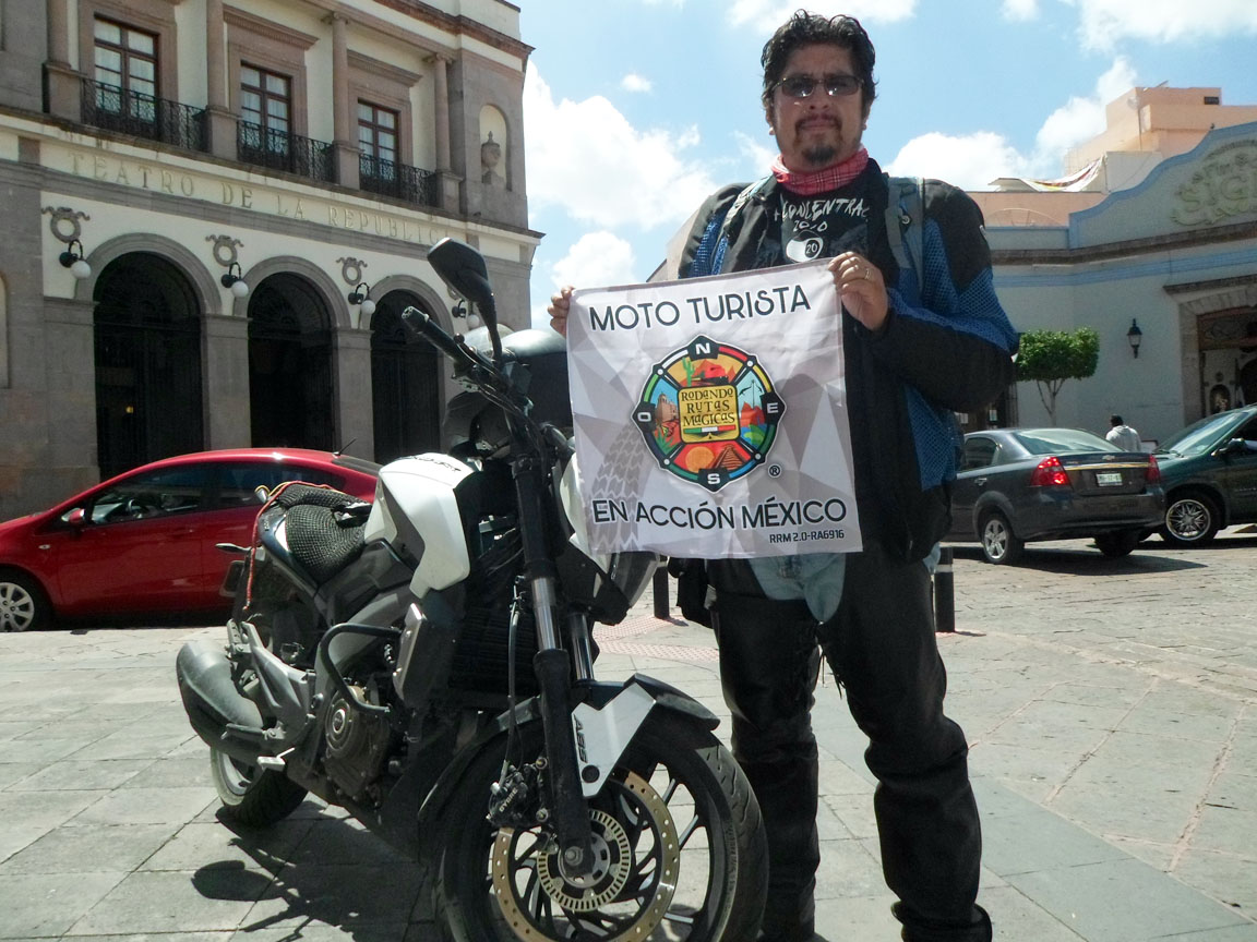 En el Teatro de la República