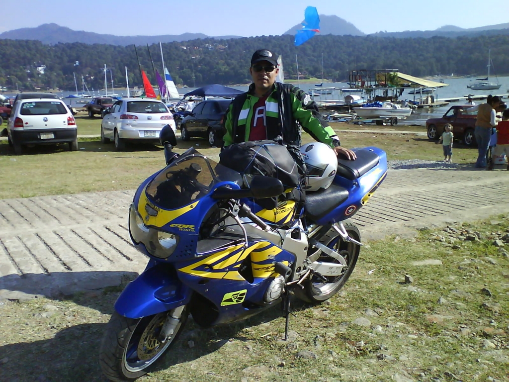 EN EL LAGO DE VALLE DE BRAVO