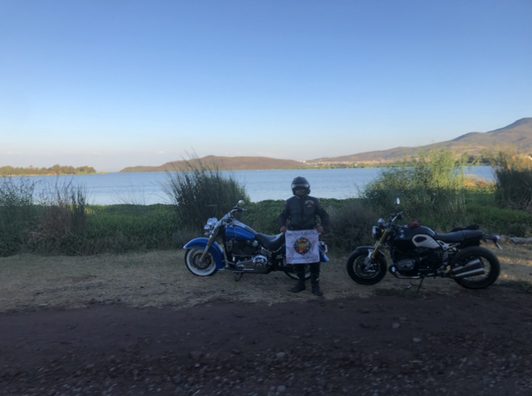 Lago de Yuriiria VO Team