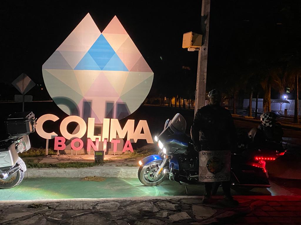 Colima Karla y Andy VO Team