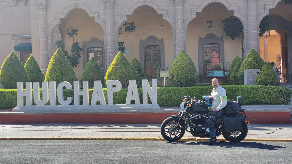 Omar Torres ….. Trío de Tres