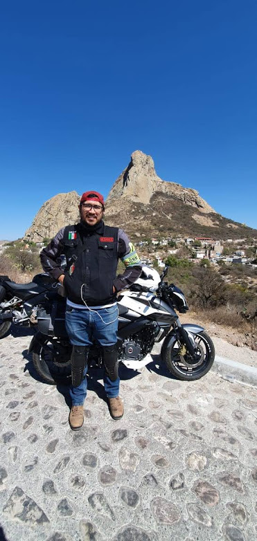 PeñaDeBernal_JLegorreta