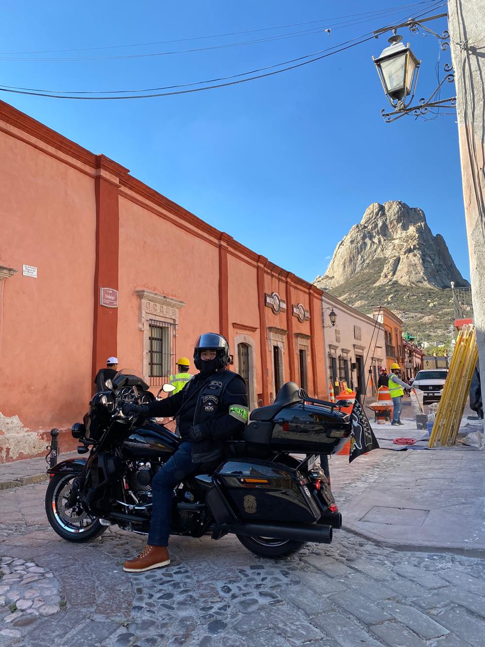 PEÑA DE BERNALalesito biker
