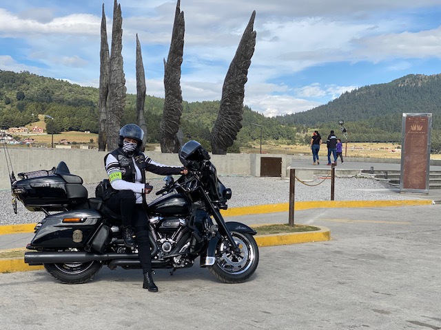 Alesita Biker Plaza de las Alas