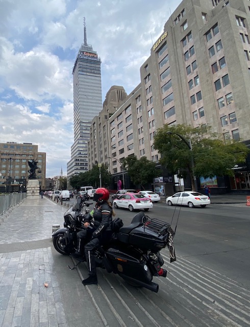 Alesita Biker  Torre Latinoamericana