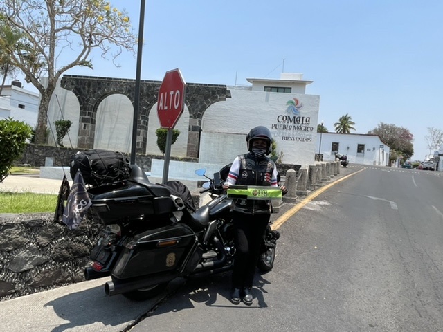 Alesita Biker Comala