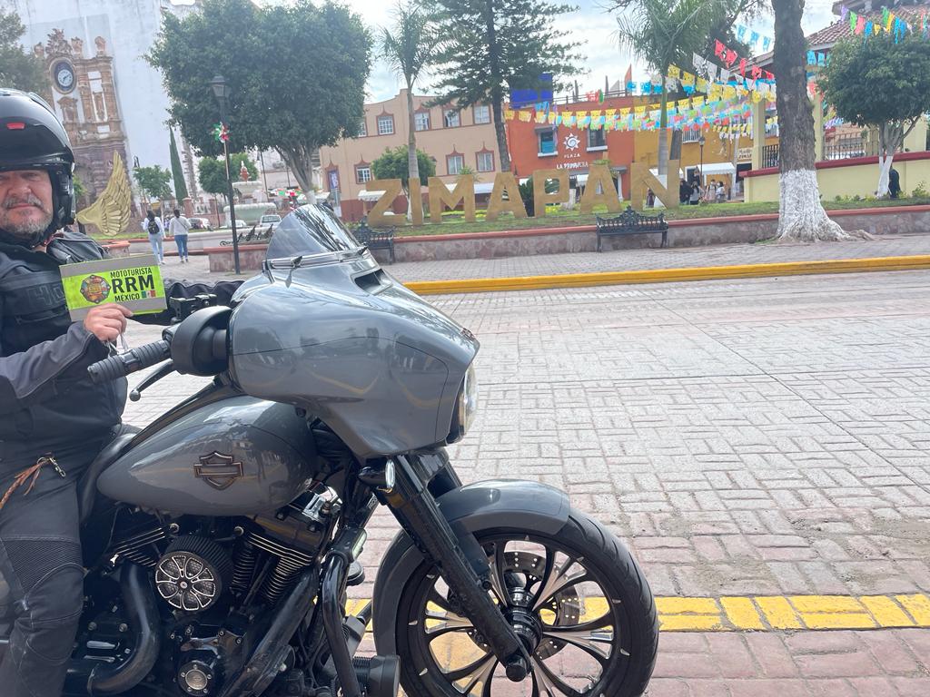 VIAJE EN MOTO ZIMAPAN