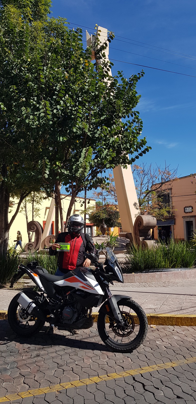 En la mitad del pais