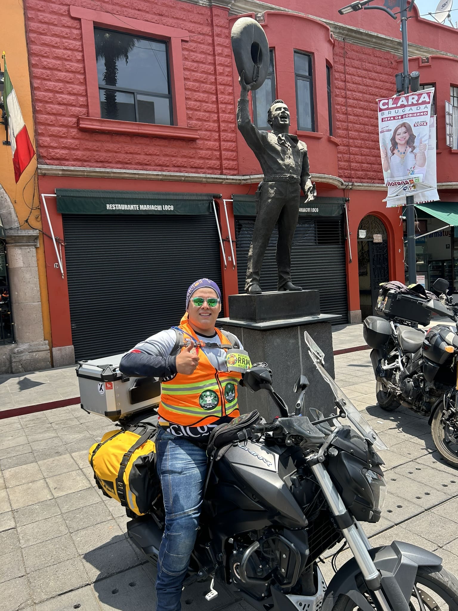 Estatua de Pedro infante