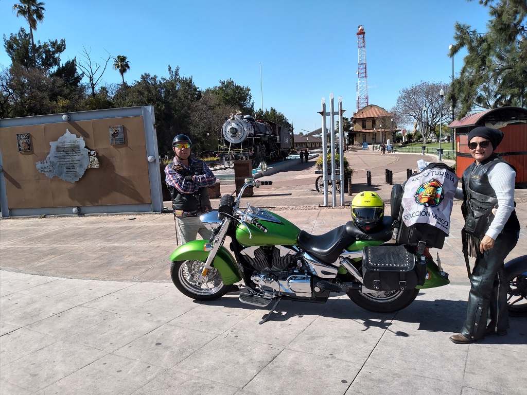 PLAZA DE LAS TRES CENTURIAS