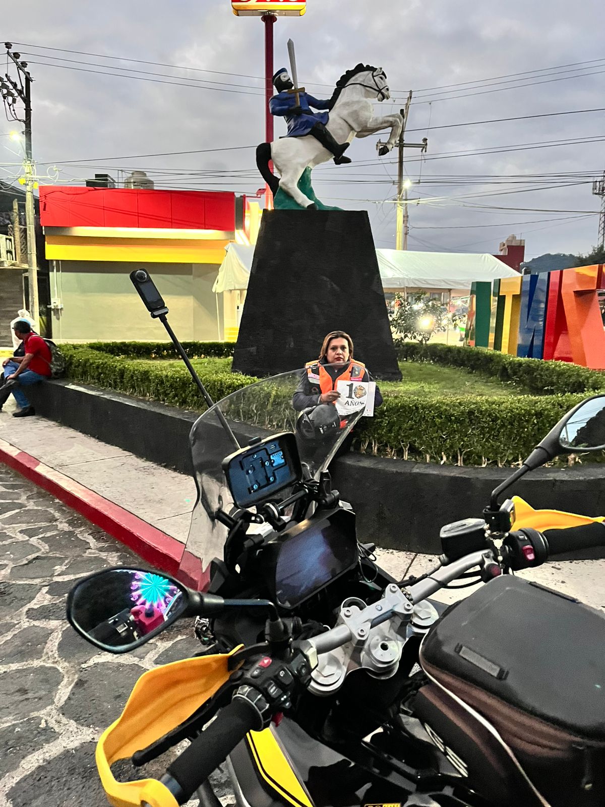 ESTATUA ECUESTRE