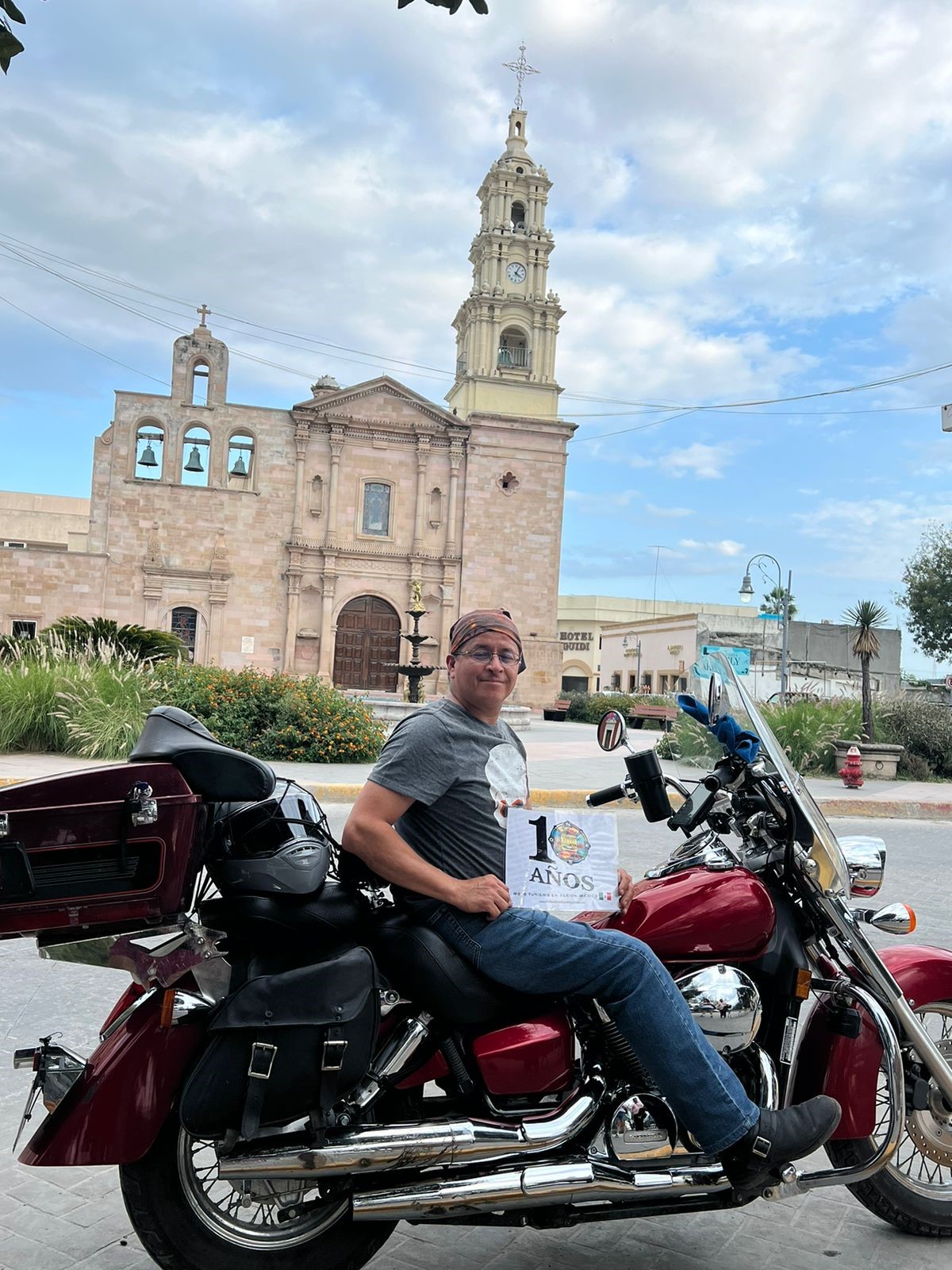 Reloj de torre, Catedral de Linares NL