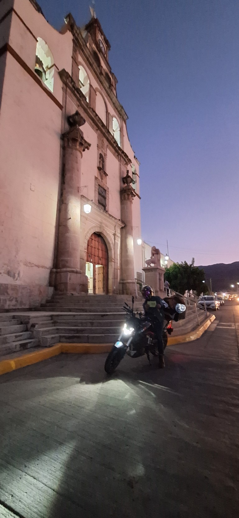 la sierra estaf fea para llegar pero el pueblito vale la pena visitar.