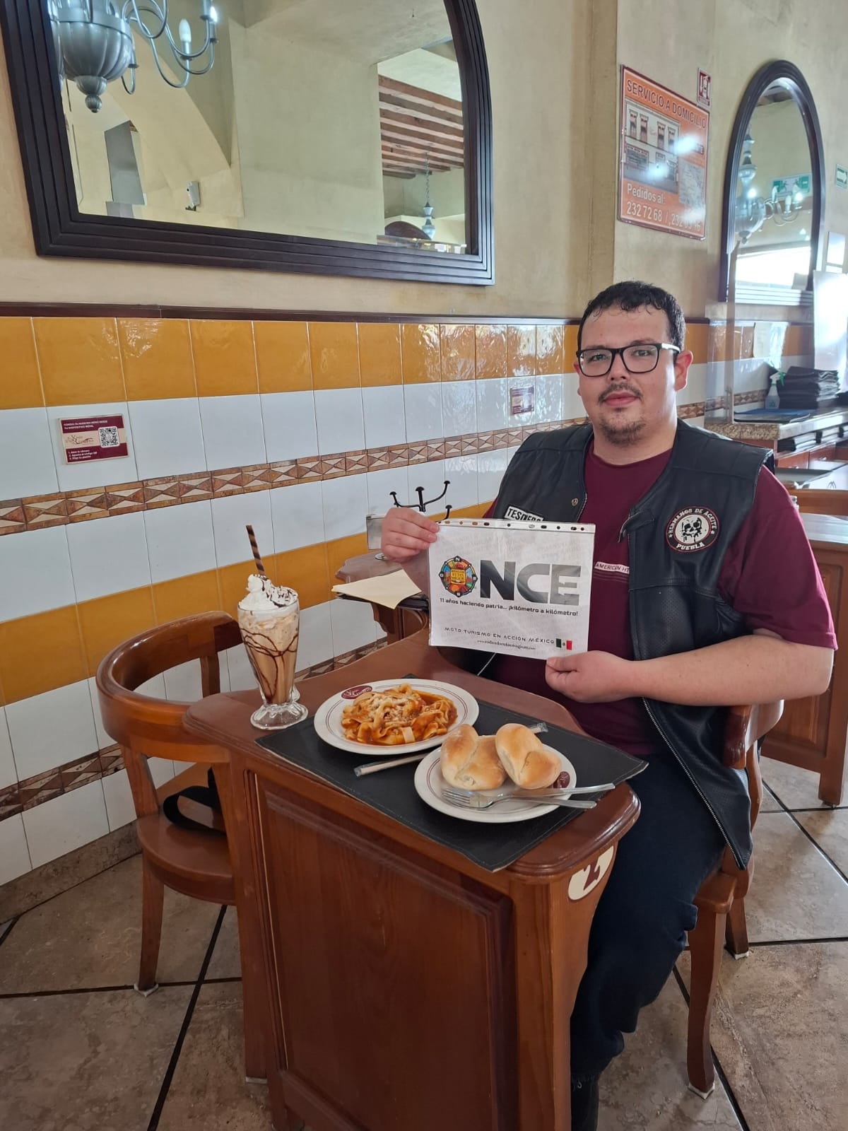 Alimento – Fetuccini y Frappuccino