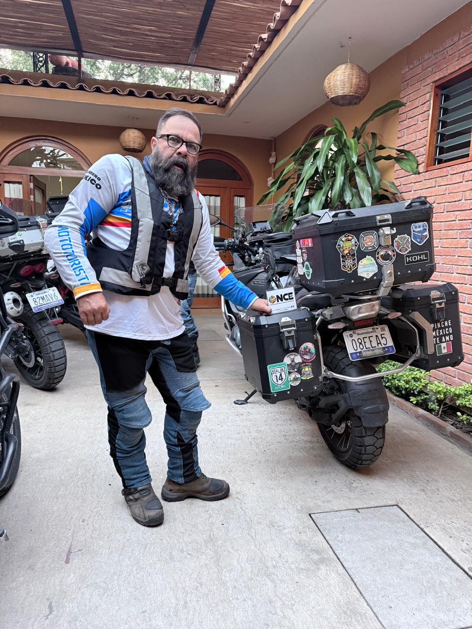 Maleta con M de Marco