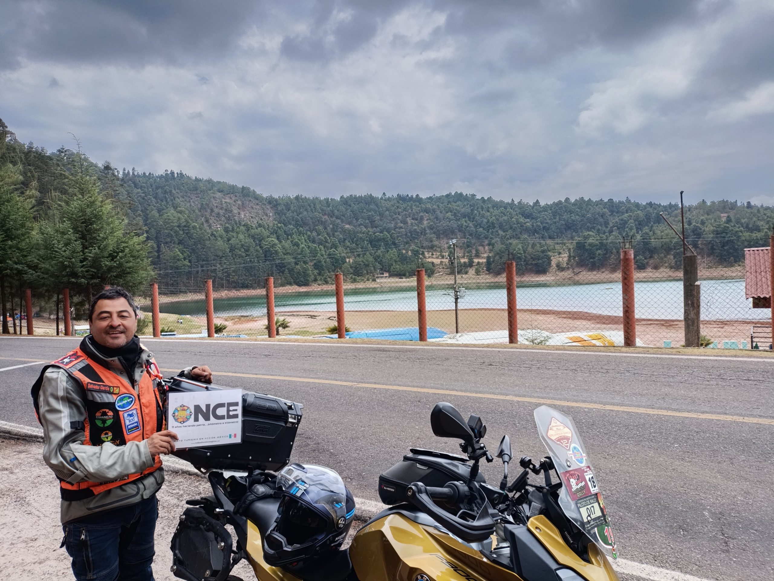 Cuerpo de Agua en el camino