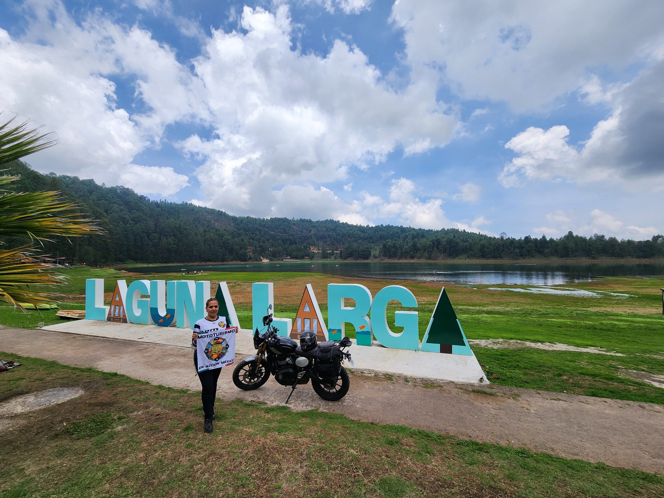 México Azul, Laguna Larga, Michoacán