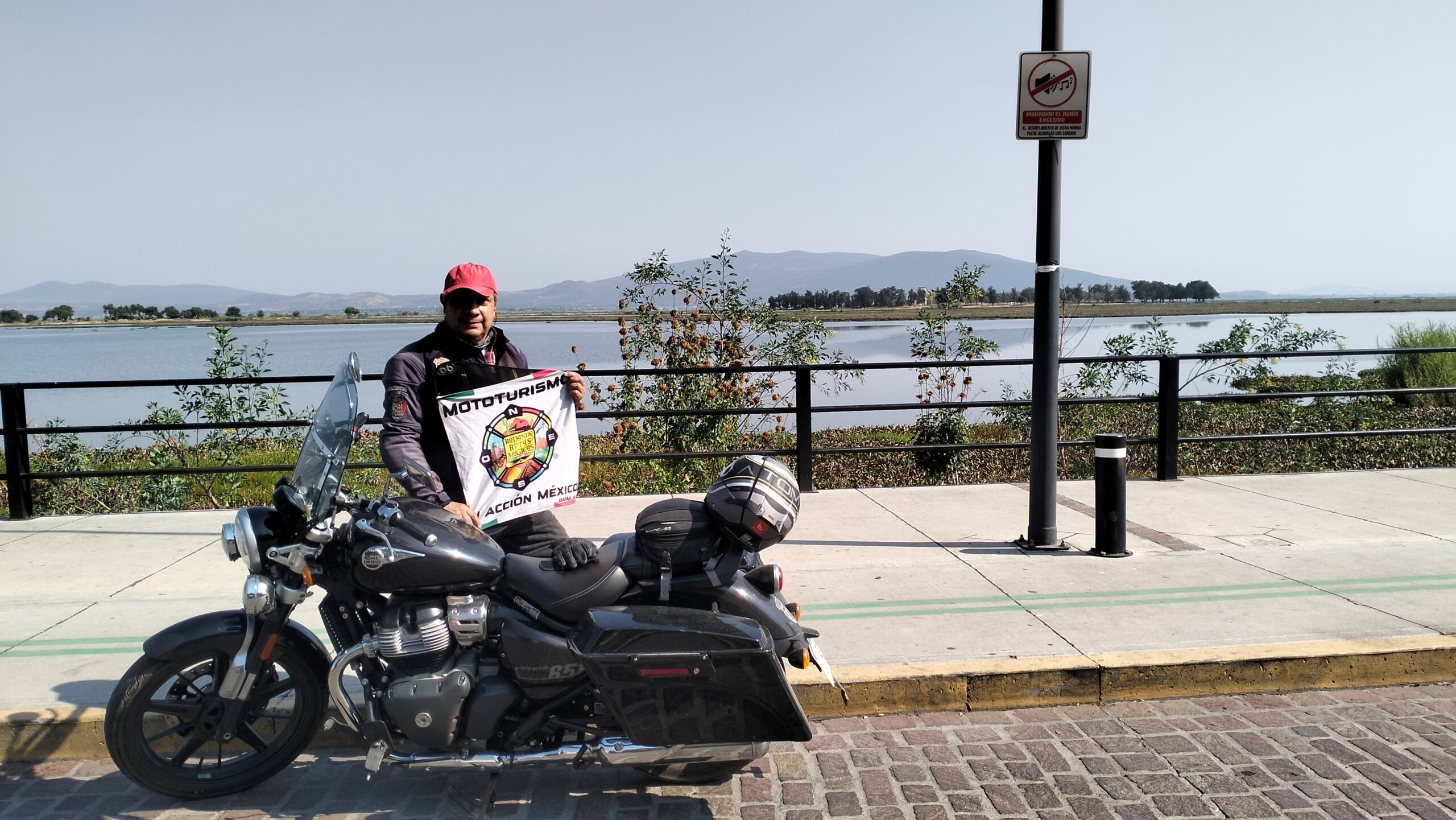 Laguna de Yuriria en Guanajuato – México Azul
