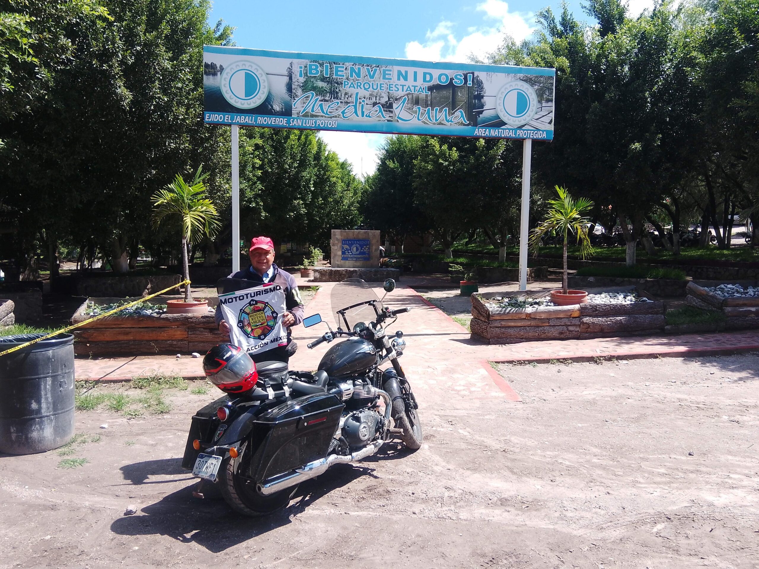 Laguna de la Media Luna en San Luis Potosí – México Azul