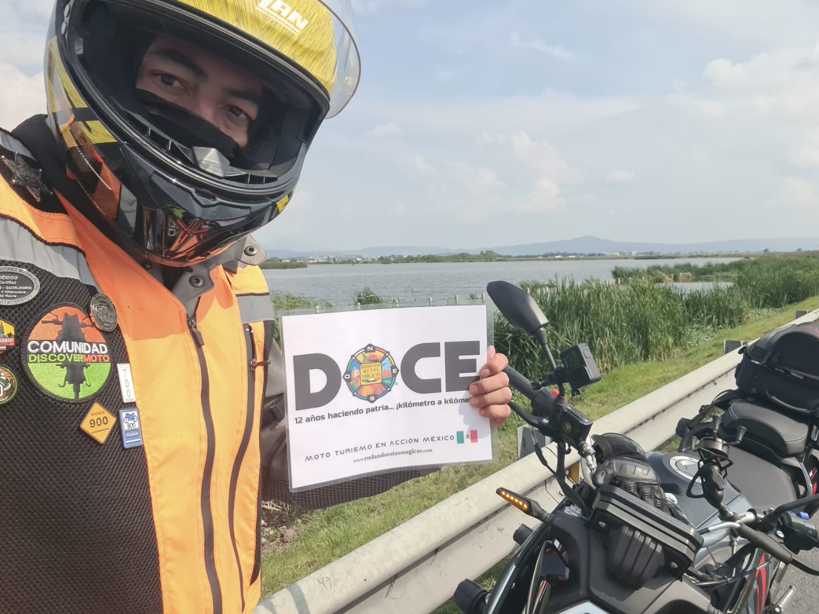 Postal con Cuerpo de agua