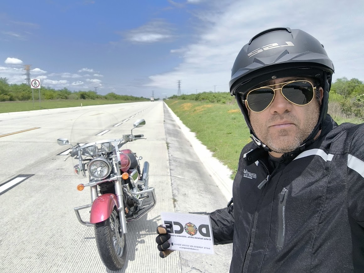 Postal Recta Larga en Carretera