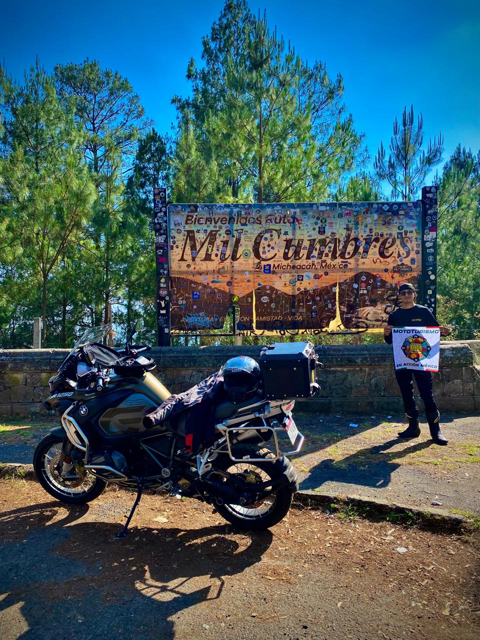 MIL CUMBRES