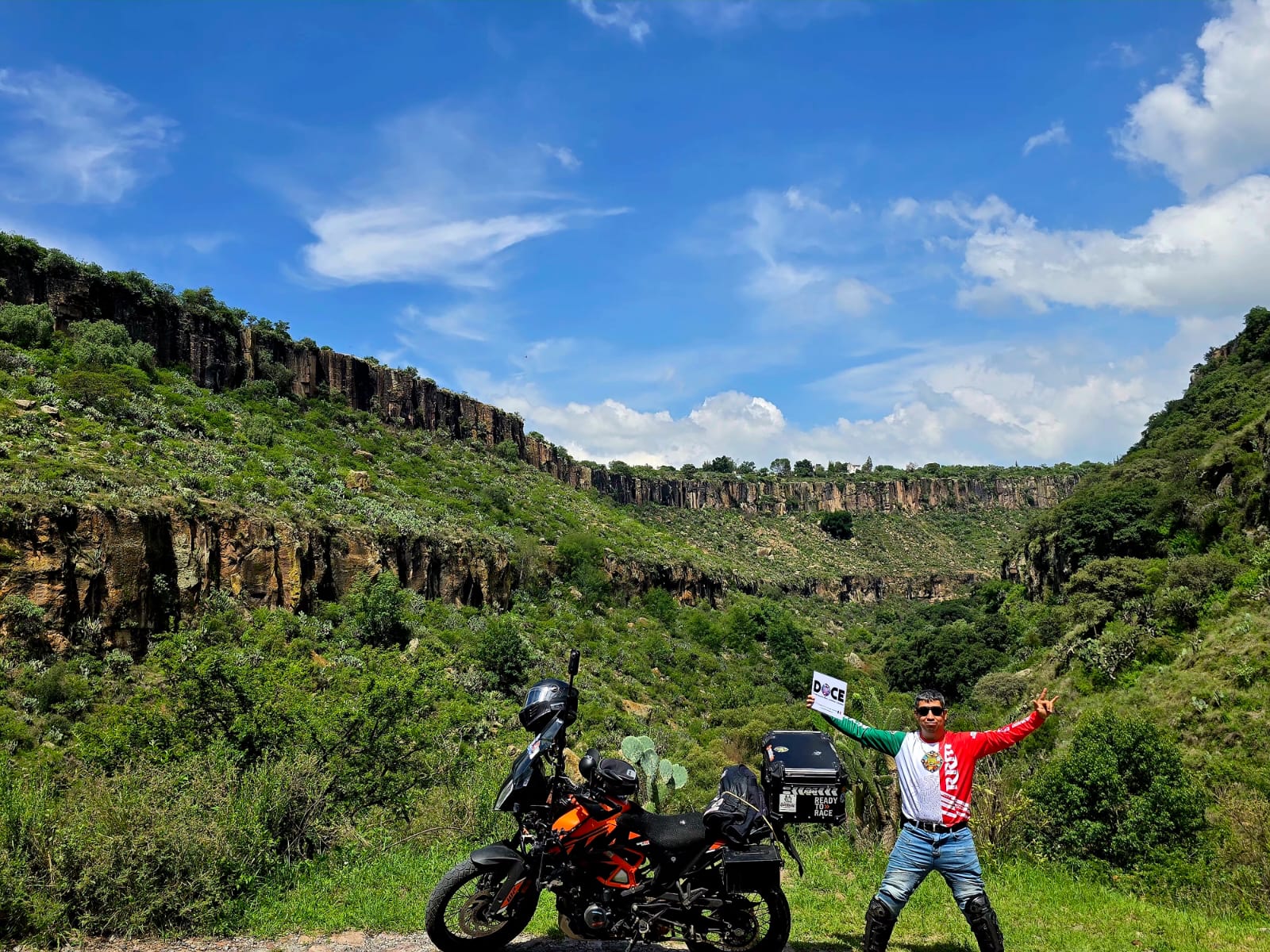 10. Postal en Cañón o barranca AG