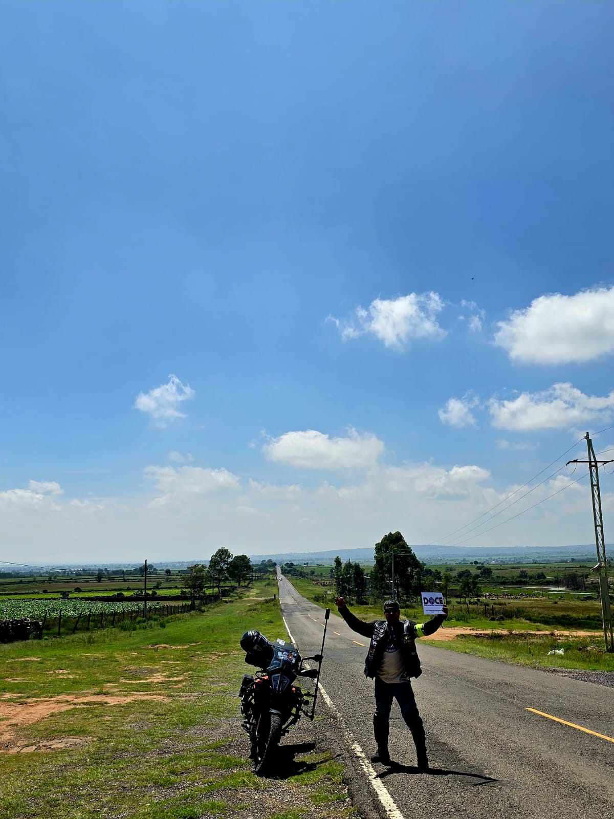 14. Recta larga de carretera AG