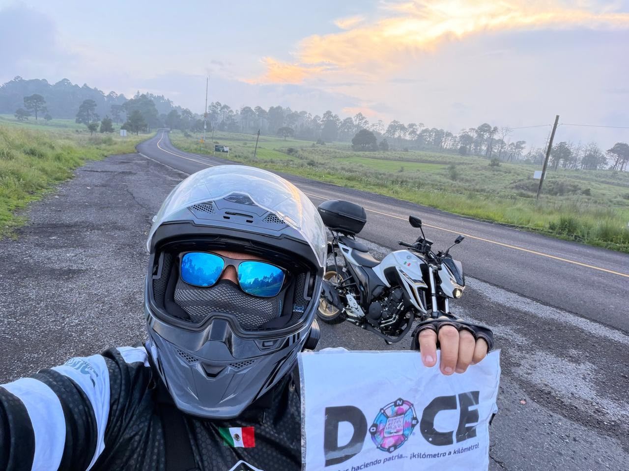 Atardecer en carretera