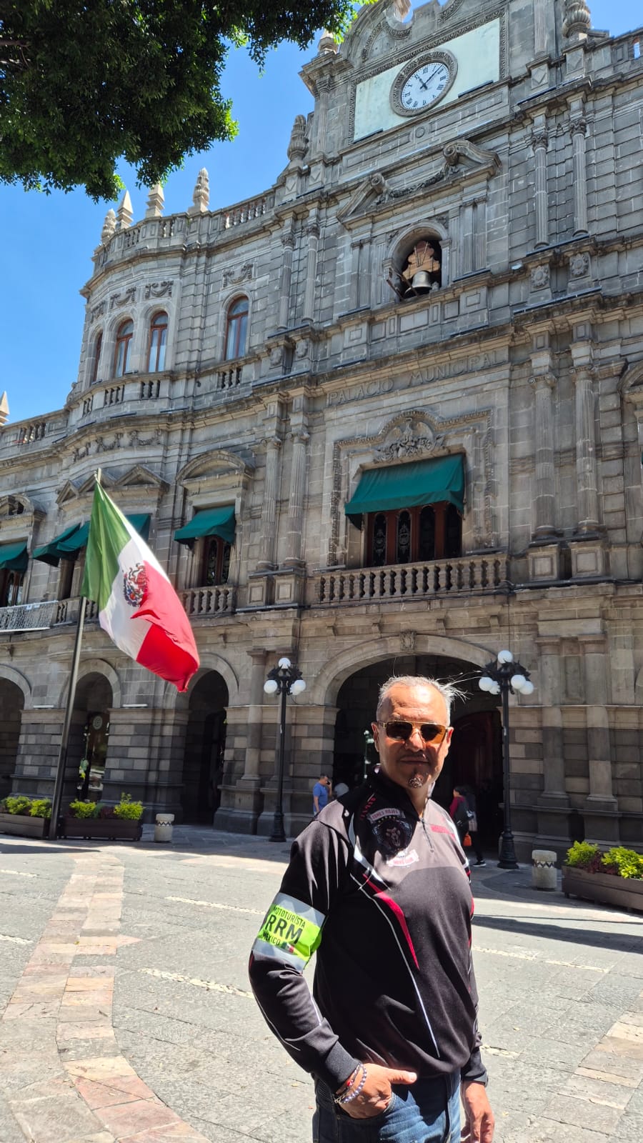 Asta Bandera Frente a Palacio de Gobierno Poblano