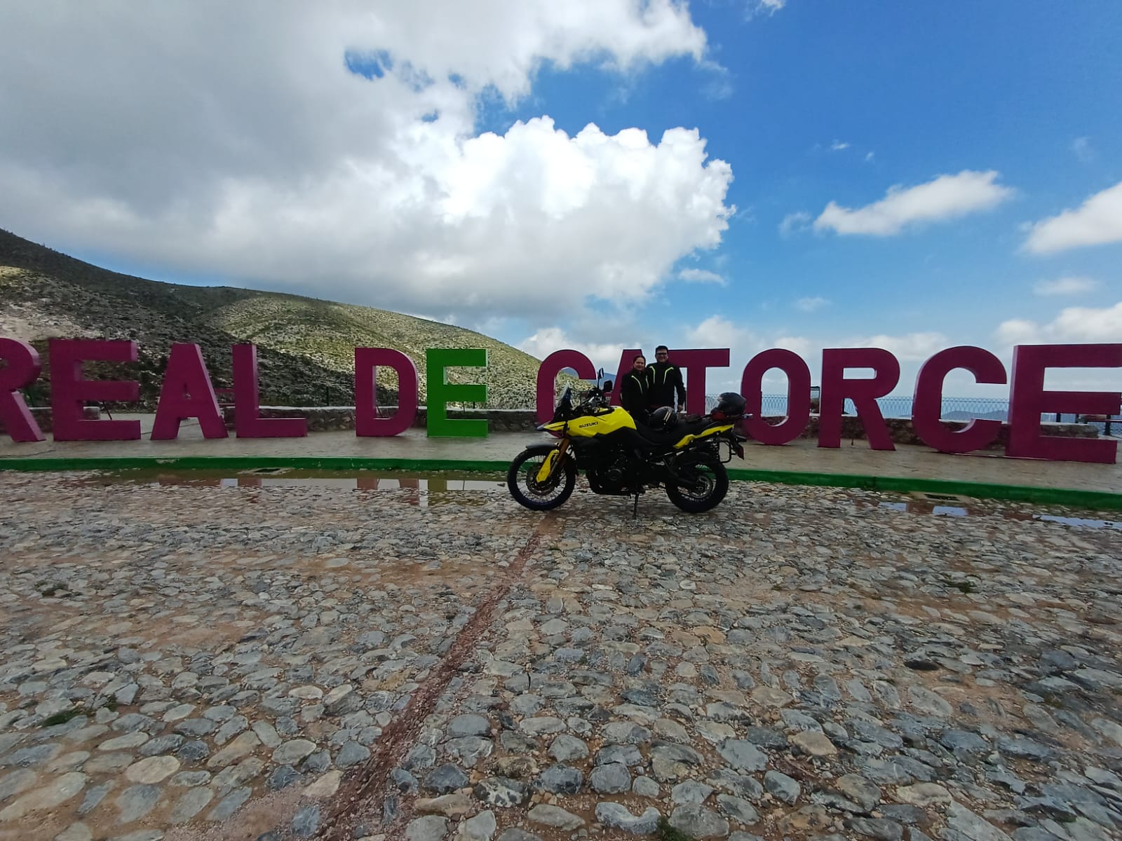 JUNTOS A DONDE EL DESTINO NOS LLEVE.