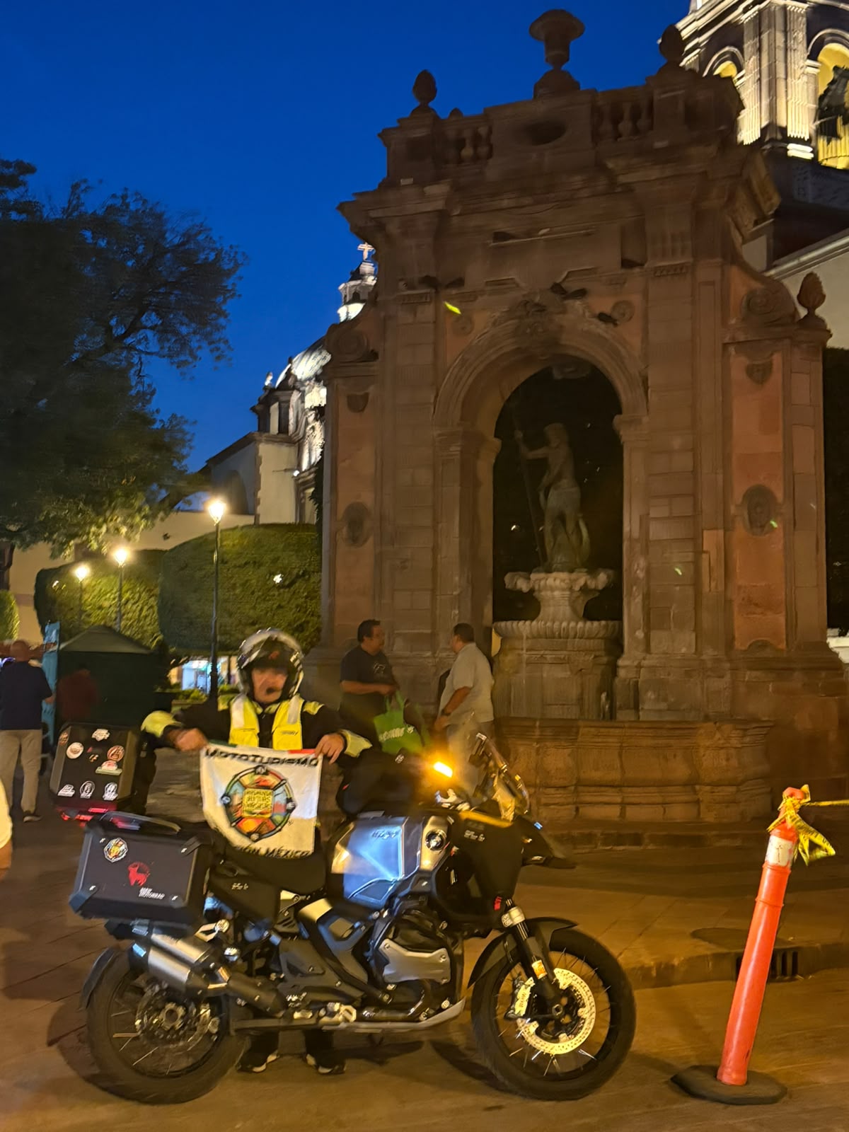 FUENTE DE NEPTUNO